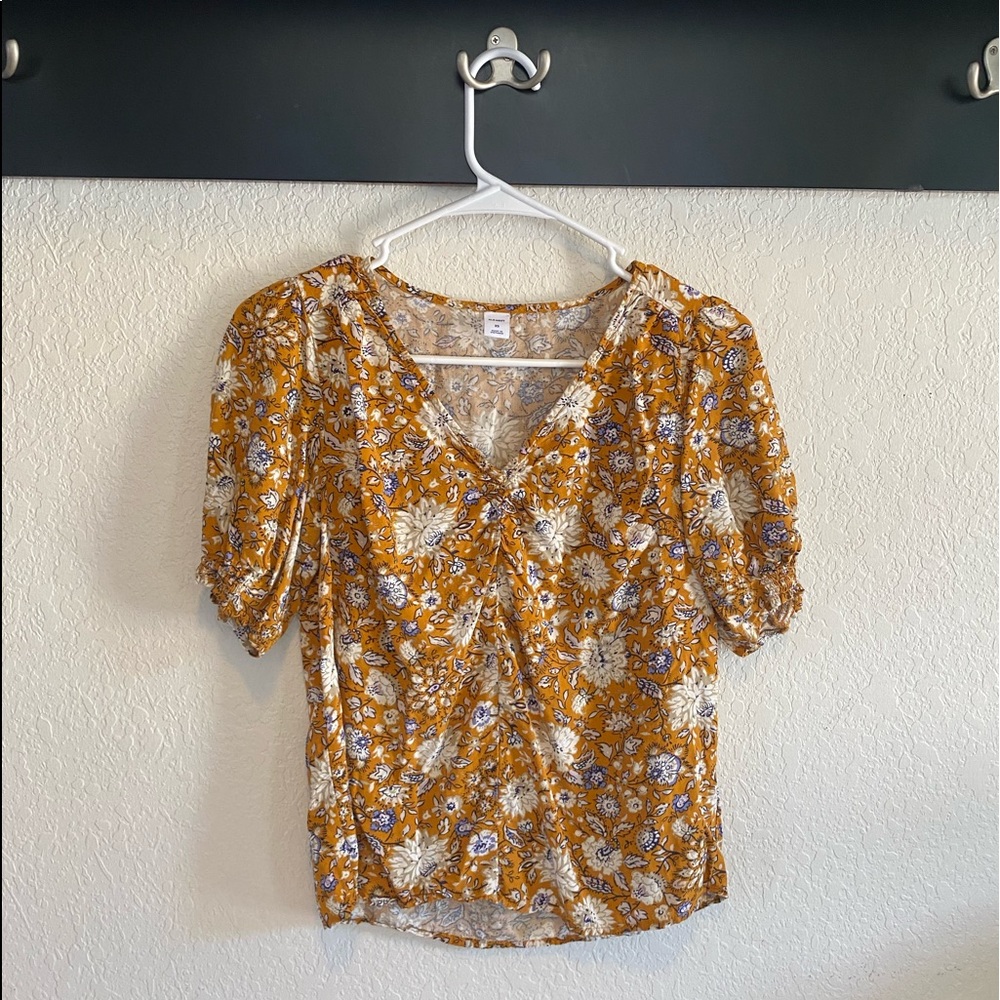 Old Navy blouse